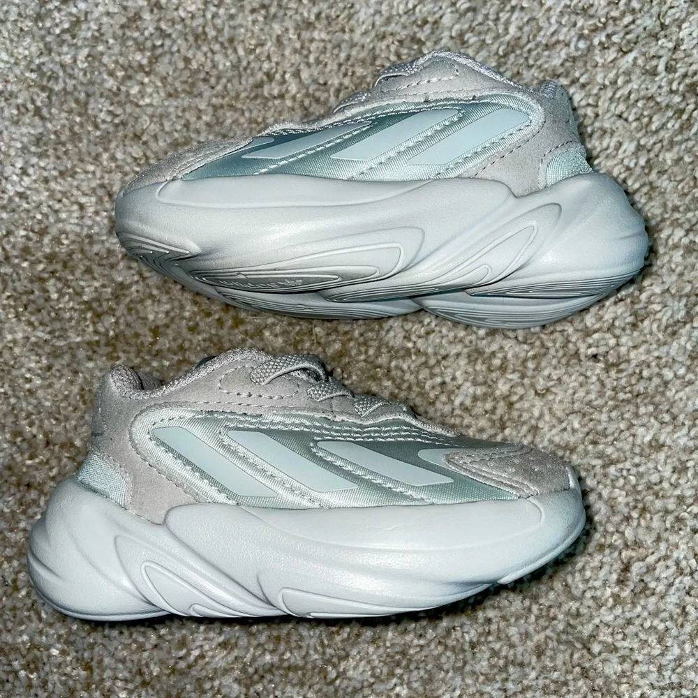 Adidas Originals Ozelia “Gray” Infant Shoe Size 5